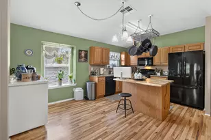 427 Buckingham Dr, Kyle, TX 78640 - Photo 10