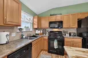 427 Buckingham Dr, Kyle, TX 78640 - Photo 8