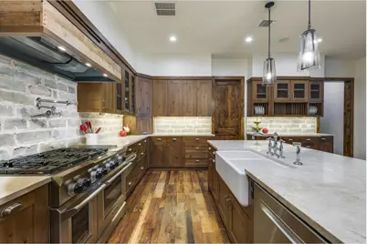 19604 Flying J Boulevard, Spicewood, TX 78669 - Photo 16