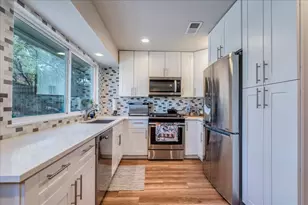 7206 Shadywood Dr, Austin, TX 78745 - Photo 8