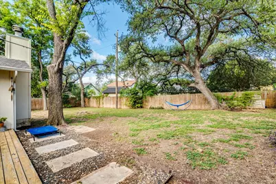 7206 Shadywood Drive, Austin, TX 78745 - Photo 20