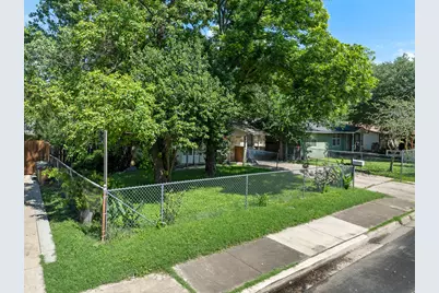 1122 Spur #D Street, Austin, TX 78721 - Photo 2