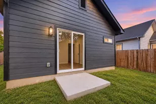738 Chihuahua St, Lockhart, TX 78644 - Photo 26