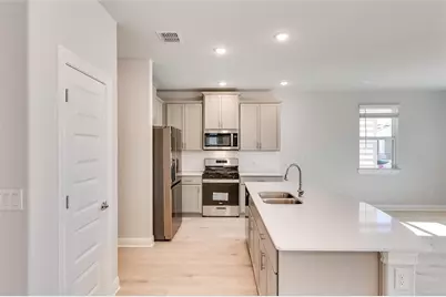 1005 Legend Milton Ln, Austin, TX 78748 - Photo 12