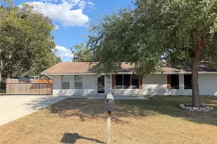 600 Wilkes St, Smithville, TX 78957 - Photo 2