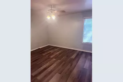 600 Wilkes Street, Smithville, TX 78957 - Photo 24