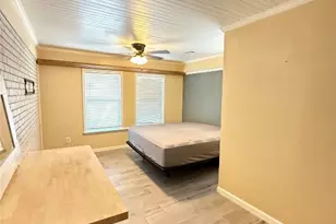 600 Wilkes St, Smithville, TX 78957 - Photo 16