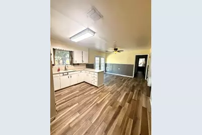 600 Wilkes Street, Smithville, TX 78957 - Photo 14