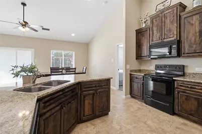 285 Hummingbird Way, Martindale, TX 78655 - Photo 6