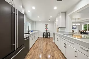 6101 Gun Bow Ct, Austin, TX 78746 - Photo 6