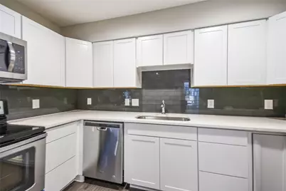 935 La Posada Drive #142, Austin, TX 78752 - Photo 12