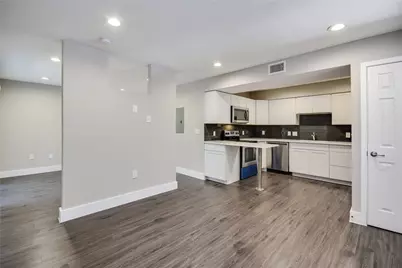 935 La Posada Drive #142, Austin, TX 78752 - Photo 4