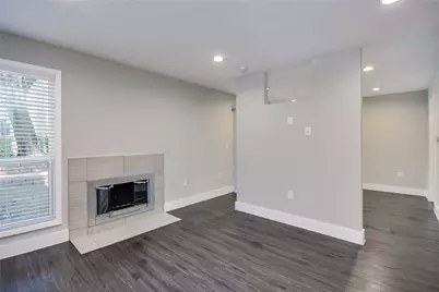 935 La Posada Drive #142, Austin, TX 78752 - Photo 8