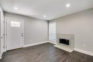 935 La Posada Dr, Austin, TX 78752 - Photo 10