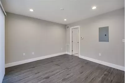 935 La Posada Drive #142, Austin, TX 78752 - Photo 18