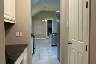 112 E Adelanta Place, Round Rock, TX 78681 - Photo 8