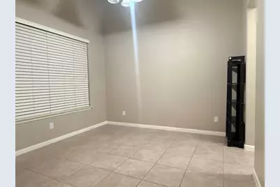 112 E Adelanta Place, Round Rock, TX 78681 - Photo 2