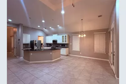 112 E Adelanta Place, Round Rock, TX 78681 - Photo 4