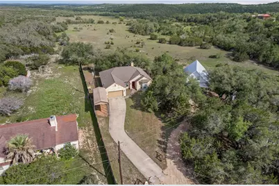 10409 Little Creek Circle, Dripping Springs, TX 78620 - Photo 32