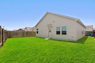 13704 Tordillo Dr, Elgin, TX 78621 - Photo 32