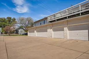 641 W 31st 1/2 St, Austin, TX 78705 - Photo 36