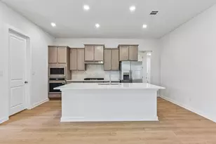208 Royal Fern Rd, Hutto, TX 78634 - Photo 4