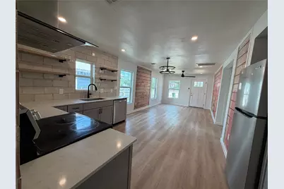 1209 Pine Street, Bastrop, TX 78602 - Photo 14