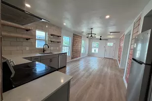 1209 Pine St, Bastrop, TX 78602 - Photo 14