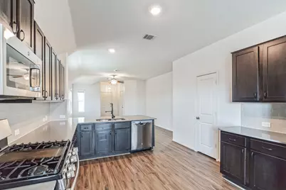 101 High Plains Pass, Liberty Hill, TX 78642 - Photo 6