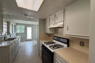 1412 Gatlinburg Dr, Pflugerville, TX 78660 - Photo 4