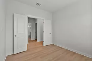 290 Bloomington Loop, Hutto, TX 78634 - Photo 6