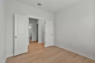 290 Bloomington Loop, Hutto, TX 78634 - Photo 6