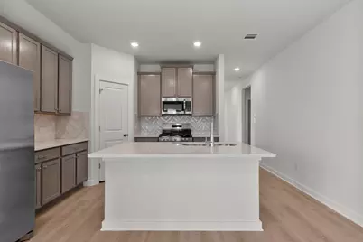 290 Bloomington Loop, Hutto, TX 78634 - Photo 18