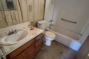 321 N Front St, Holland, TX 76534 - Photo 10