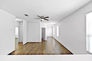 5721 Knoll Pines Pass, Austin, TX 78724 - Photo 4