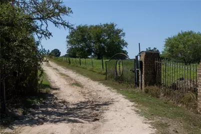 3225 Terrier Hill Lane, Brenham, TX 77833 - Photo 10