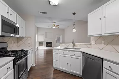 154 Meadowlark Circle, Georgetown, TX 78626 - Photo 10