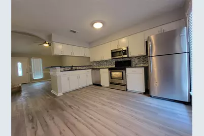 2903 Catalina #B Drive, Austin, TX 78741 - Photo 4