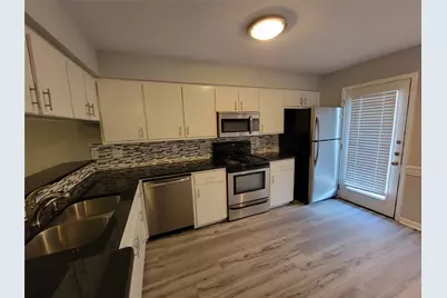 2903 Catalina #B Drive, Austin, TX 78741 - Photo 6