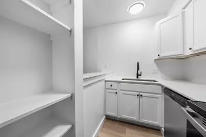 2410 Longview Street #D-101, Austin, TX 78705 - Photo 6