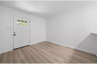 2410 Longview Street #D-101, Austin, TX 78705 - Photo 4