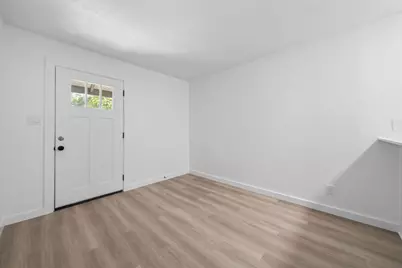 2410 Longview Street #D-101, Austin, TX 78705 - Photo 4