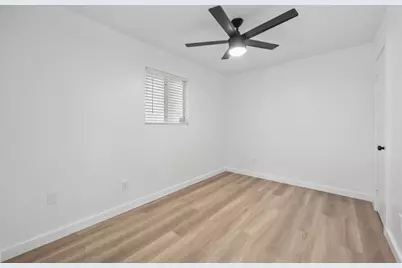 2410 Longview Street #D-101, Austin, TX 78705 - Photo 8