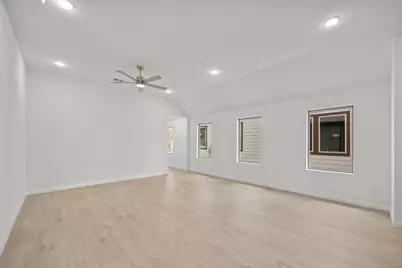 211 Hornet Street, Elgin, TX 78621 - Photo 6