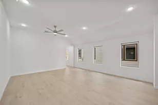 211 Hornet St, Elgin, TX 78621 - Photo 6