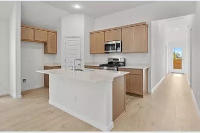 211 Hornet Street, Elgin, TX 78621 - Photo 10
