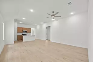 211 Hornet St, Elgin, TX 78621 - Photo 4