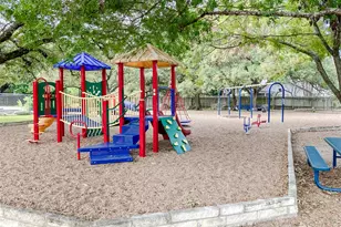 8518 Cahill Dr, Austin, TX 78729 - Photo 32