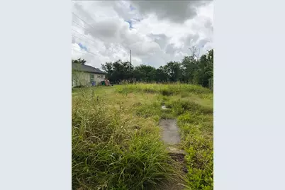 503 Maple Street, Taylor, TX 76574 - Photo 16
