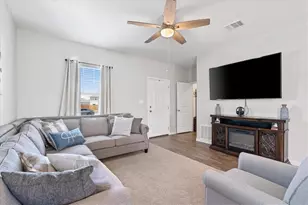 13501 Robert Wagner Bend, Manor, TX 78653 - Photo 4